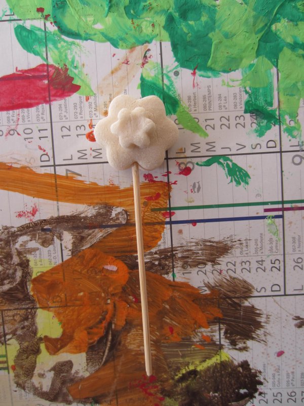 R&eacute;alisation de fleurs en p&acirc;te &agrave; sel 